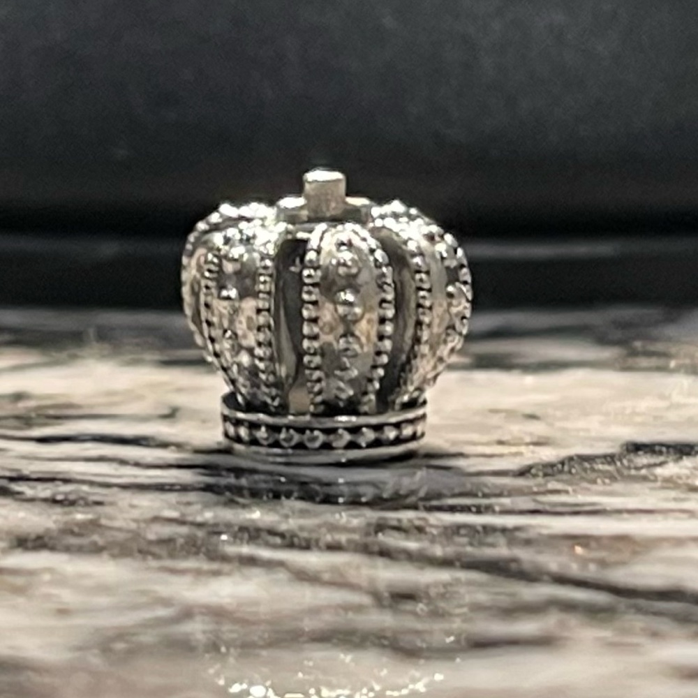 Pandora crown charm